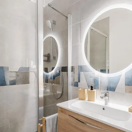 T3 Centre D'intra-muros, Proche Plages Apartment *